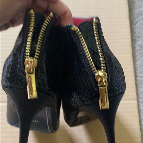 Heels - Picture 5 of 5